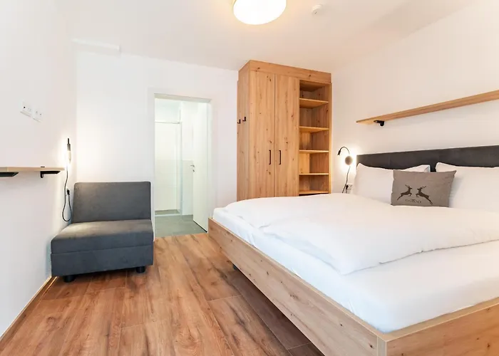 Apartament Falken 4 *