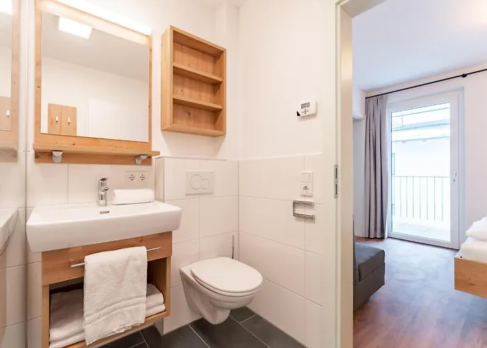 Apartament Falken 4 *